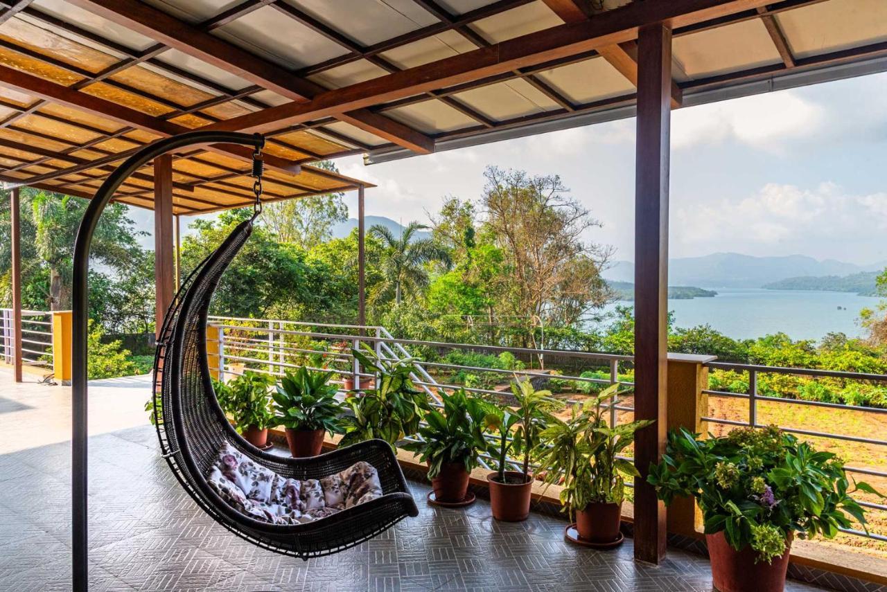 Ekam Lake House By Stayvista With Mountain & Lake Views, Outdoor Jacuzzi, Sauna, Modern Amenities & Kitchen Garden Poona Buitenkant foto